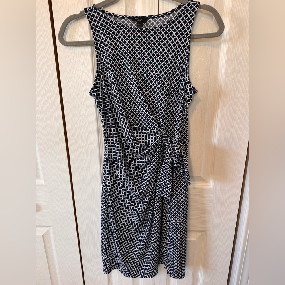 Ann Taylor Factory Blue White Geometric Pattern Sleeveless Faux Wrap Dress Sz SP - Picture 2 of 12